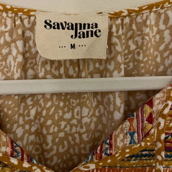 Savanna Jane giraffe print embroidered 100% Rayon blouse size M - Picture 3 of 6